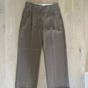 Aritzia Effortless Pant